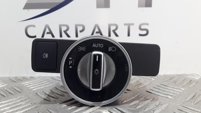 Licht Schakelaar van een Mercedes E-Klasse, Auto-onderdelen, Dashboard en Schakelaars, Mercedes-Benz, Gebruikt, 3 maanden garantie
