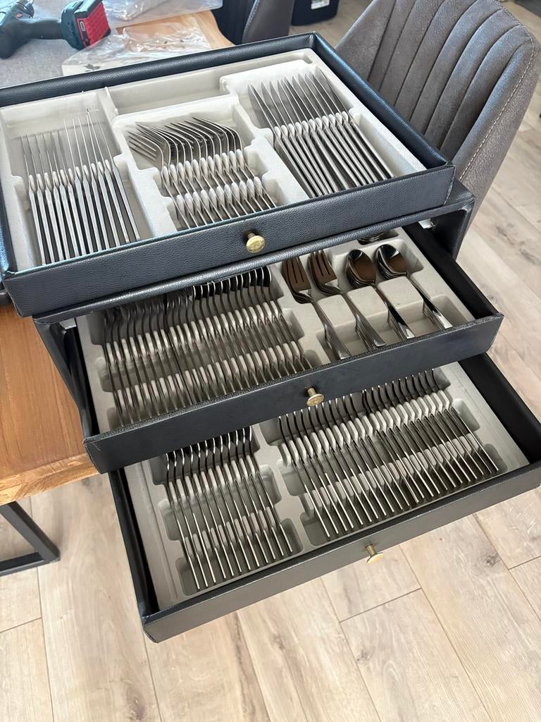 Bestekkoffer, Ophalen, Gebruikt