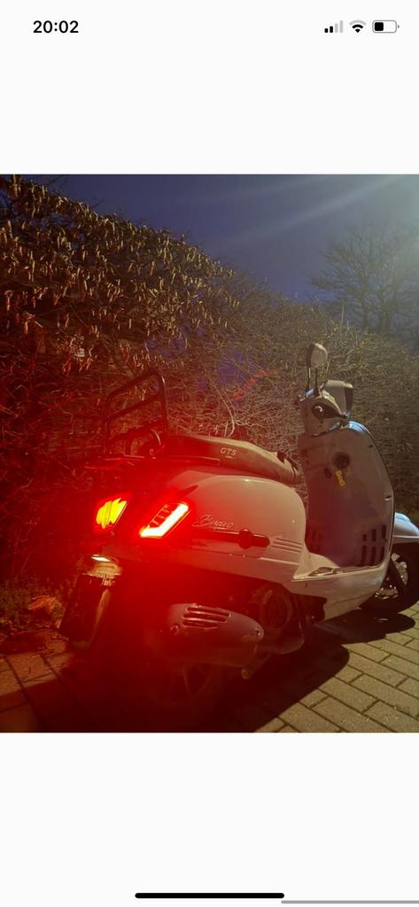 Gts Bravo (2021), Fietsen en Brommers, Scooters | Vespa, Zo goed als nieuw, Ophalen of Verzenden