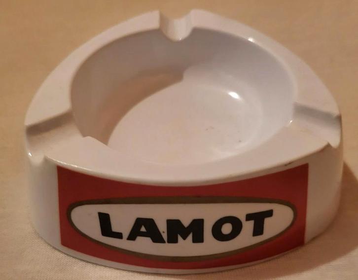 Lamot asbak bakeliet, Verzamelen, Rookartikelen, Aanstekers en Luciferdoosjes, Zo goed als nieuw, Asbak, Ophalen of Verzenden