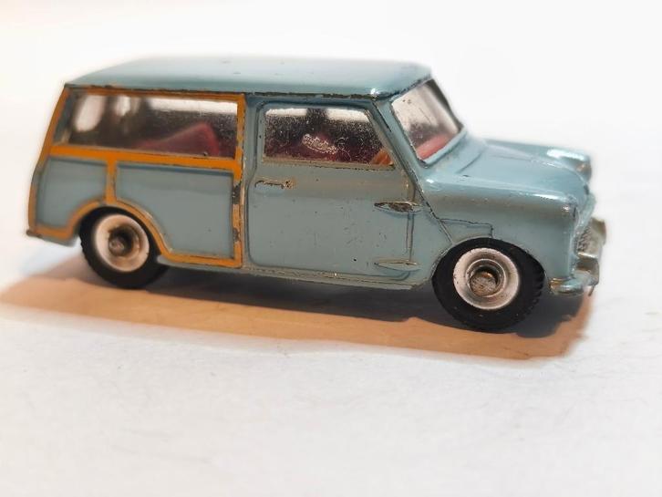 DINKY TOYS UK AUSTIN MINI COUNTRYMAN REF 199REF., Hobby en Vrije tijd, Modelauto's | 1:43, Gebruikt, Auto, Dinky Toys, Ophalen of Verzenden