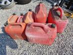 Plusieurs jerrycan jerrican, Ophalen