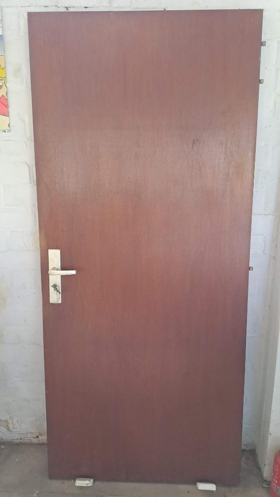 Merantie buitendeur, Doe-het-zelf en Bouw, Deuren en Vliegenramen, Gebruikt, Buitendeur, 200 tot 215 cm, Hout, Ophalen