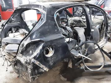 AILE ARRIÈRE DROIT Opel Corsa E (01-2014/-), Utilisé, Droite, Opel, Garde-boue