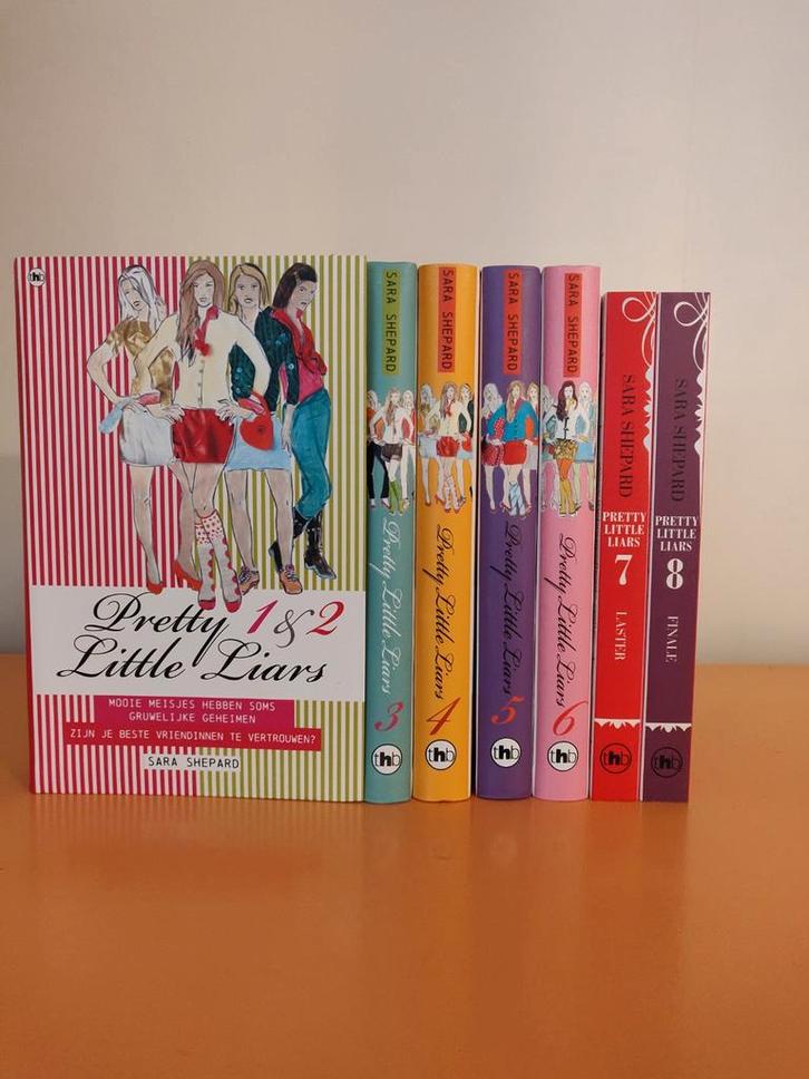 Sara Shepard - Pretty little liars (reeks 1-8, NL), Boeken, Kinderboeken | Jeugd | 13 jaar en ouder, Zo goed als nieuw, Fictie