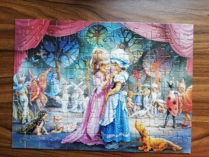 Puzzels: tiny, 101 dalmatiêrs, despicable me, Kinderen en Baby's, Speelgoed | Kinderpuzzels, Zo goed als nieuw, 6 jaar of ouder