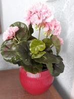 mooie keramieken bloempot rood bolvorm b:16 cm h:14 cm, Ophalen