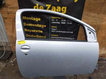 Portier 2Deurs rechts van een Toyota Aygo beschikbaar voor biedingen