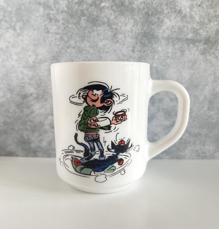 Tasse Arcopal Gaston Lagaffe - 1984, Verzamelen, Stripfiguren, Gebruikt, Gebruiksvoorwerp, Guust of Robbedoes, Ophalen of Verzenden