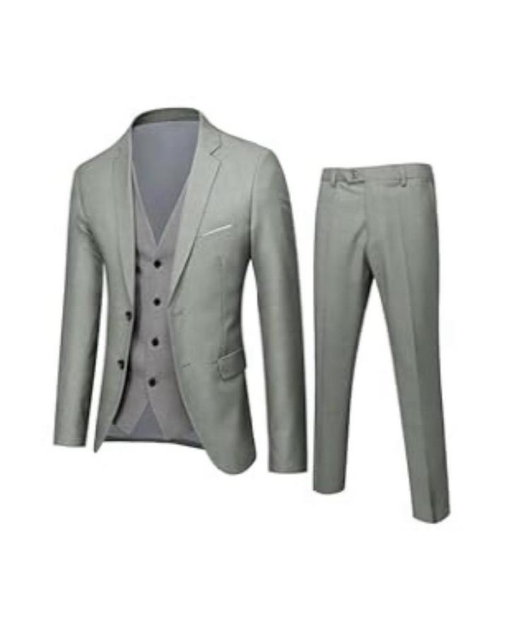 Nouveau costume acheté beaucoup trop petit., Vêtements | Hommes, Packs de vêtements pour hommes, Taille 48/50 (M), Enlèvement