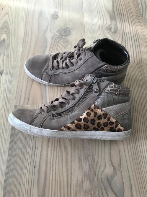 Bruine lederen sneakers van GABOR met uitneembare zool, Kleding | Dames, Schoenen, Zo goed als nieuw, Sneakers, Bruin, Ophalen of Verzenden