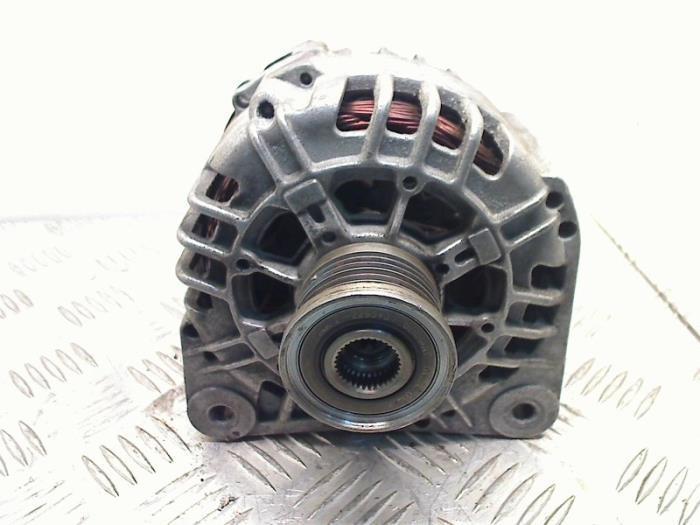 Dynamo van een Volvo V40, Auto-onderdelen, Motor en Toebehoren, Volvo, Gebruikt, 3 maanden garantie, Ophalen of Verzenden