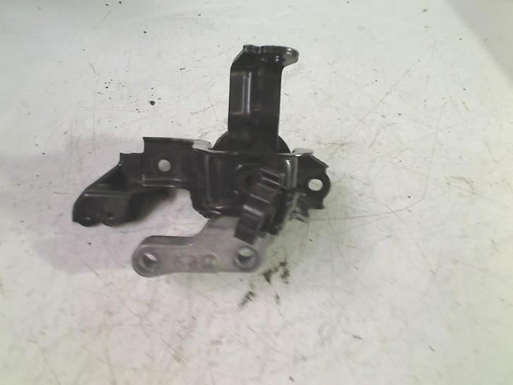 SUPPORT MOTEUR AVANT Toyota Yaris IV (P21 / PA1 / PH1), Autos : Pièces & Accessoires, Suspension & Châssis, Toyota, Utilisé