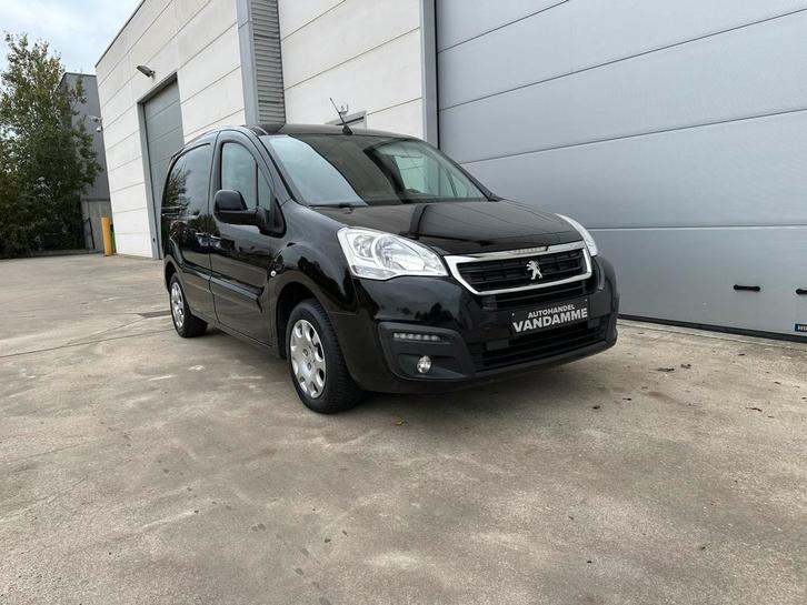 Peugeot Partner 1.6hdi / 3zit /euronorm 6 / btw aftrekbaar, Auto's, Bestelwagens en Lichte vracht, Bedrijf, Te koop, Airconditioning