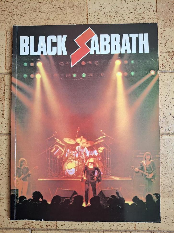Boek : Black Sabbath : Lyrics, Boeken, Muziek, Zo goed als nieuw, Ophalen of Verzenden
