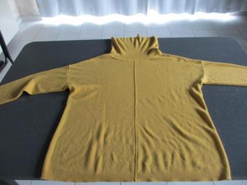 oker-gele dames pull beschikbaar voor biedingen