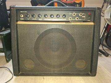 Yamaha gitaarversterker AR-2500 beschikbaar voor biedingen