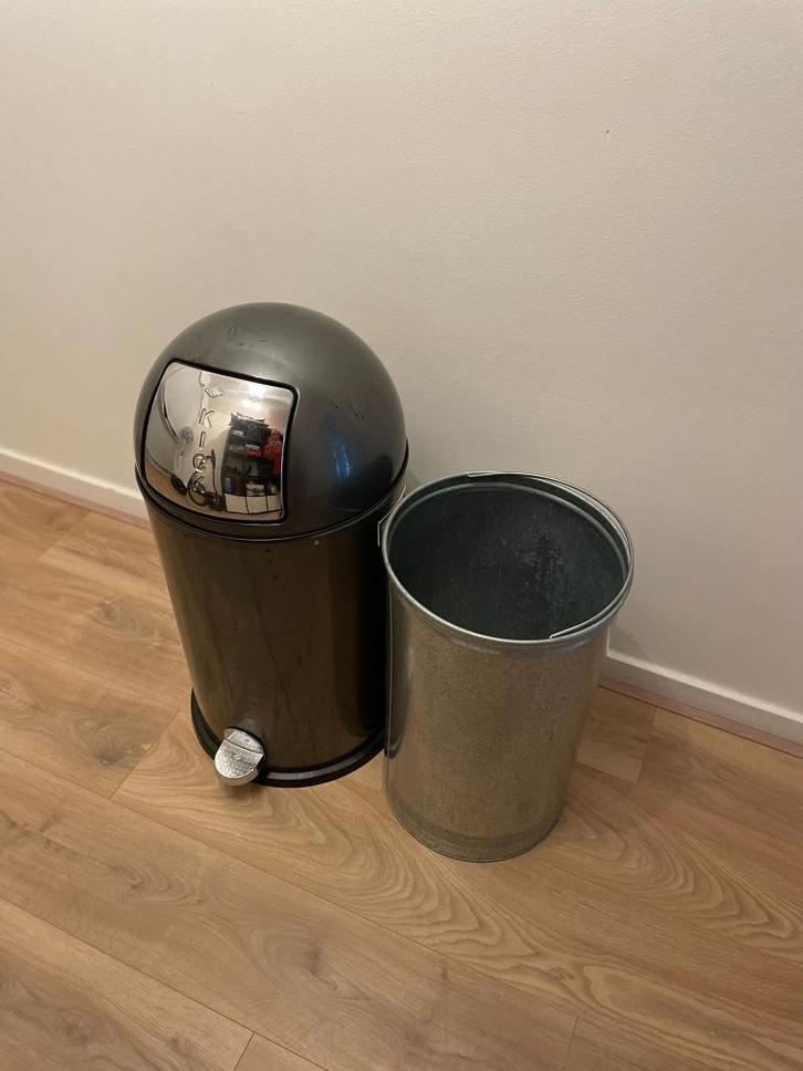 Design vuilbak WESCO KICKBOY ( 40 liter ), Huis en Inrichting, Woonaccessoires | Prullenbakken, Gebruikt, Inox, 75 cm of meer