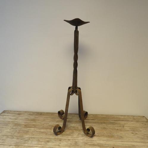 Vintage brutalist smeedijzer kandelaar, Antiek en Kunst, Curiosa en Brocante, Ophalen of Verzenden