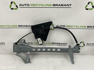 Raammechanisme Rechts Voor Toyota Aygo 2 ORIG  69810-0H120 beschikbaar voor biedingen