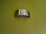 wandlamp in RVS met touch van glas, Huis en Inrichting, Lampen | Wandlampen, Ophalen, Zo goed als nieuw