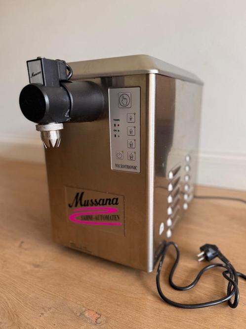 Slagroommachine Mussana Boy, Zakelijke goederen, Horeca | Keukenapparatuur, Bakkerij en Slagerij, Gebruikt, Ophalen