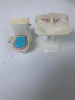 Vintage meubels voor barbiehuis wc en lavabo, Ophalen of Verzenden, Gebruikt, Sanitair