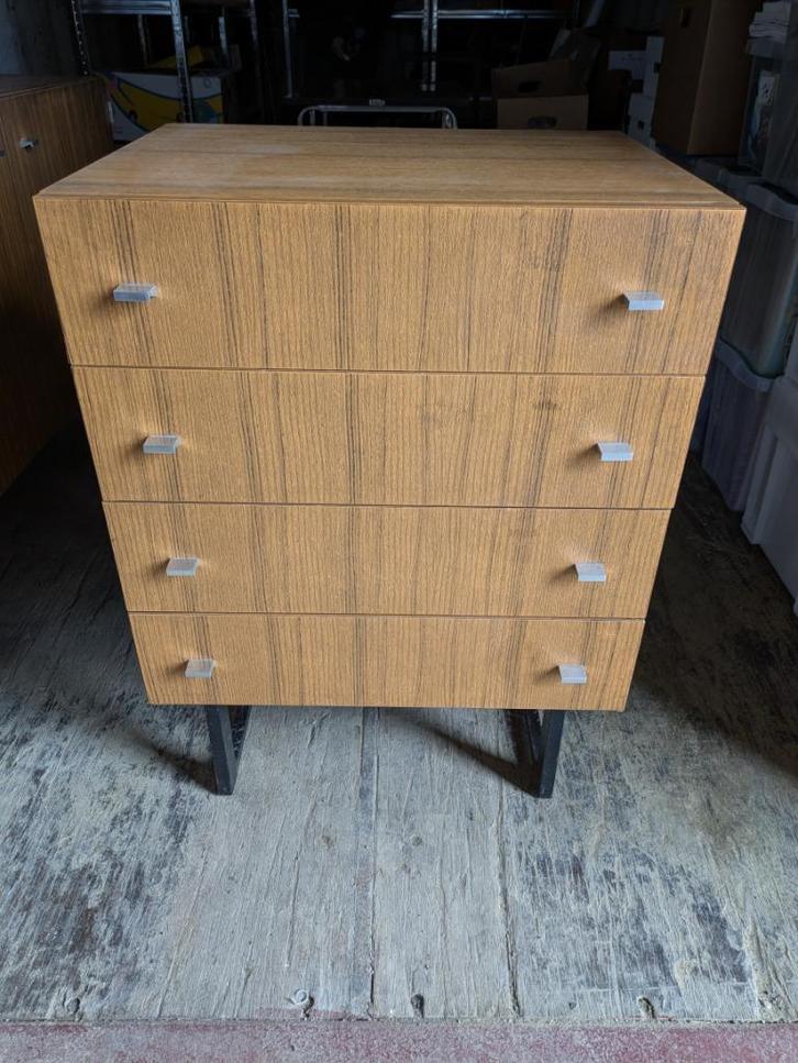 Enfilade à tiroirs moderniste Meurop, Antiek en Kunst, Antiek | Meubels | Kasten, Ophalen