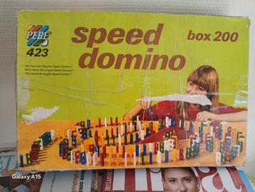 Speed Domino box met 200 stuks beschikbaar voor biedingen