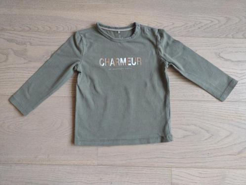 Kaki kleurige TShirt met lange mouwen - Maat 86, Kinderen en Baby's, Babykleding | Maat 86, Zo goed als nieuw, Jongetje, Shirtje of Longsleeve