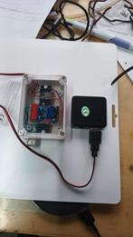 Voeding harpen Aziatische hoornaars 2700 volt, Abeilles