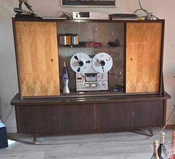 Vintage kast jaren 60 beschikbaar voor biedingen