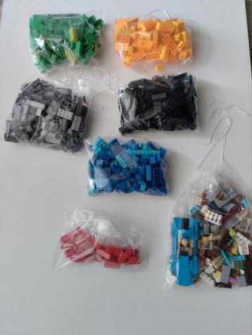 Lego blokjes  beschikbaar voor biedingen