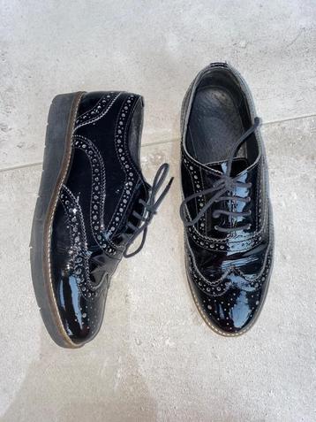Derbies Piure noir vernie, Schoenen met lage hakken, Zwart, Ophalen of Verzenden, Zo goed als nieuw