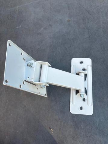 Tv beugel beschikbaar voor biedingen