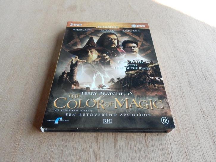 nr.1566 - Dvd: the color of magic - avontuur, CD & DVD, DVD | Aventure, Comme neuf, À partir de 12 ans, Enlèvement ou Envoi