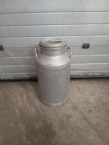 Cruche à lait beschikbaar voor biedingen