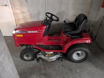 Honda 4514 tweecilinder benzine. Hydrostaat met zijuitworp ., Tuin en Terras, Ophalen, Gebruikt