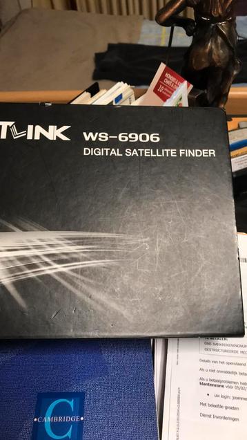 Satelliet finder beschikbaar voor biedingen
