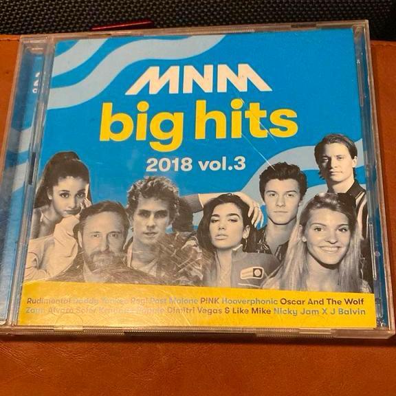 ALS NIEUW DUBBELE CD MNM BIG HITS 2018 !, Cd's en Dvd's, Cd's | Pop, Zo goed als nieuw, Ophalen of Verzenden