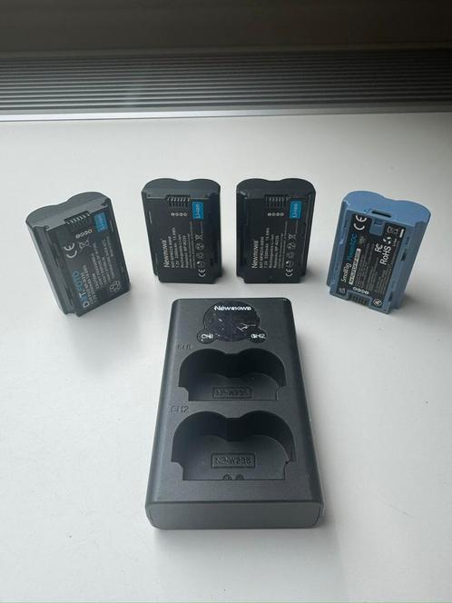 NP-W235 fujifilm accu batterij 4x + lader, Audio, Tv en Foto, Fotografie | Accu's en Batterijen, Gebruikt, Ophalen of Verzenden