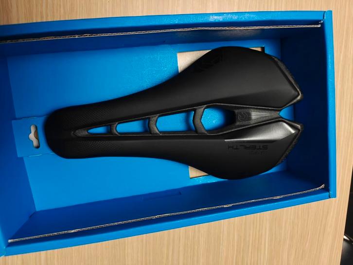 PRO Stealth Superlicht zadel (nieuwste model), Sport en Fitness, Wielrennen, Zo goed als nieuw, Ophalen of Verzenden