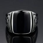 Zegelring met zwarte steen, Handtassen en Accessoires, Ringen, Zwart, Heer, Nieuw, IJzer of Staal