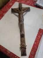 houten kruis met houten kristus, Antiek en Kunst, Antiek | Religieuze voorwerpen, Ophalen of Verzenden