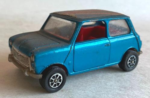 Mini 1000 blauw rood interieur Corgi # 200., Hobby en Vrije tijd, Modelauto's | Overige schalen, Gebruikt, Auto, Ophalen of Verzenden