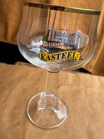 Kasteelbier - bierglas beschikbaar voor biedingen