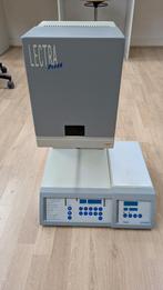 Four à céramique et pompe à vide Ugin Lectra Press, Zakelijke goederen, Overige Zakelijke goederen, Ophalen