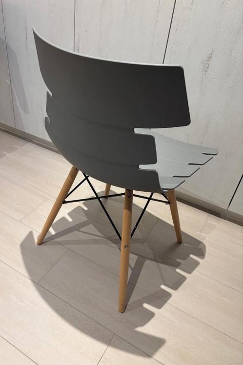 Eetkamerstoelen Scandinavische stijl, Huis en Inrichting, Stoelen, Zo goed als nieuw, Vijf, Zes of meer stoelen, Hout, Kunststof