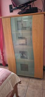 Armoire de rangement ikea 4 étagères portes vitrees, Maison & Meubles, Armoires | Bibliothèques, Comme neuf