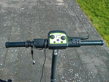 Wii fiets + wii spelletje cyberbike beschikbaar voor biedingen